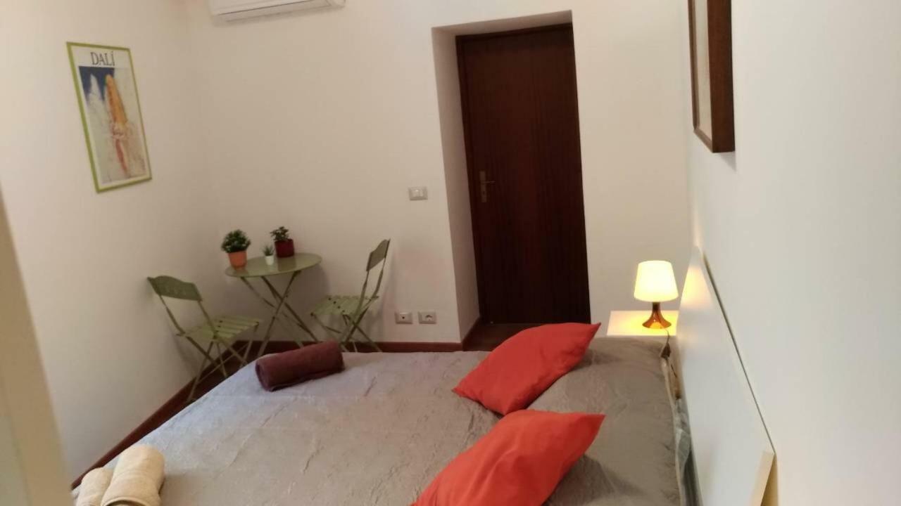 Appartamento A casa di Lori Aeroporto di Catania Fontana Rossa Esterno foto